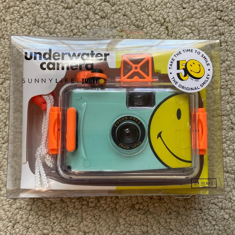 Smiley Sunny Life Underwater Camera